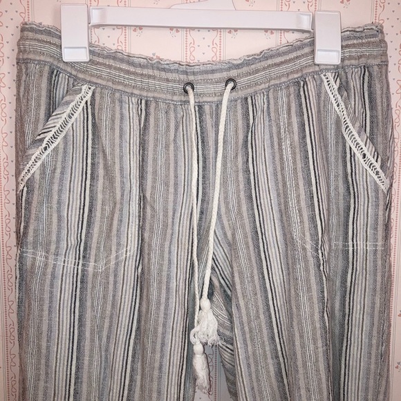 Cute striped linen pants! Size 11/30 - Picture 2 of 5